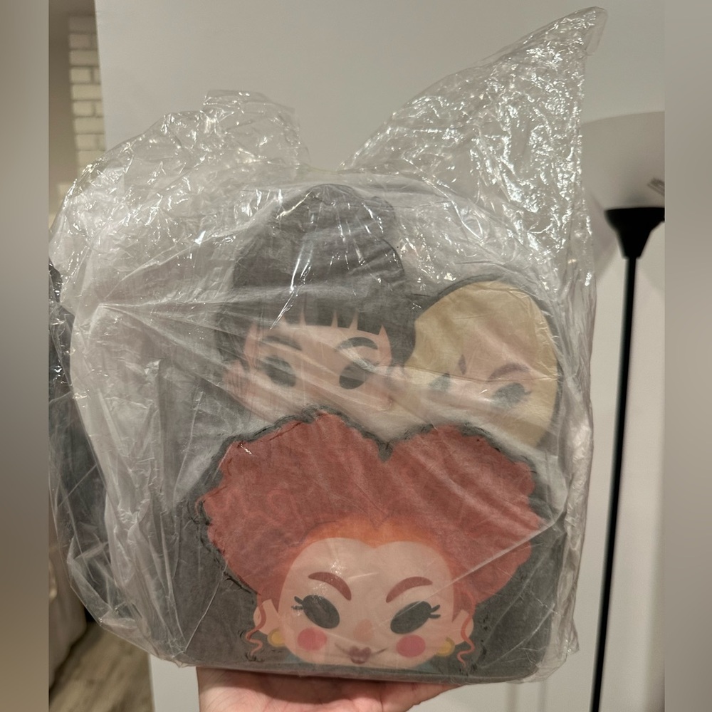 *NEW IN BAG* Hocus Pocus loungefly backpack